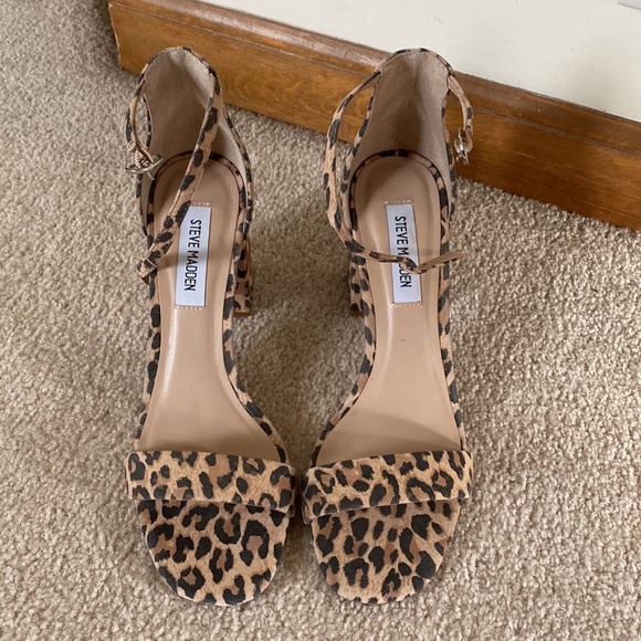 STEVE MADDEN Cheetah Heels - Picture 2 of 4